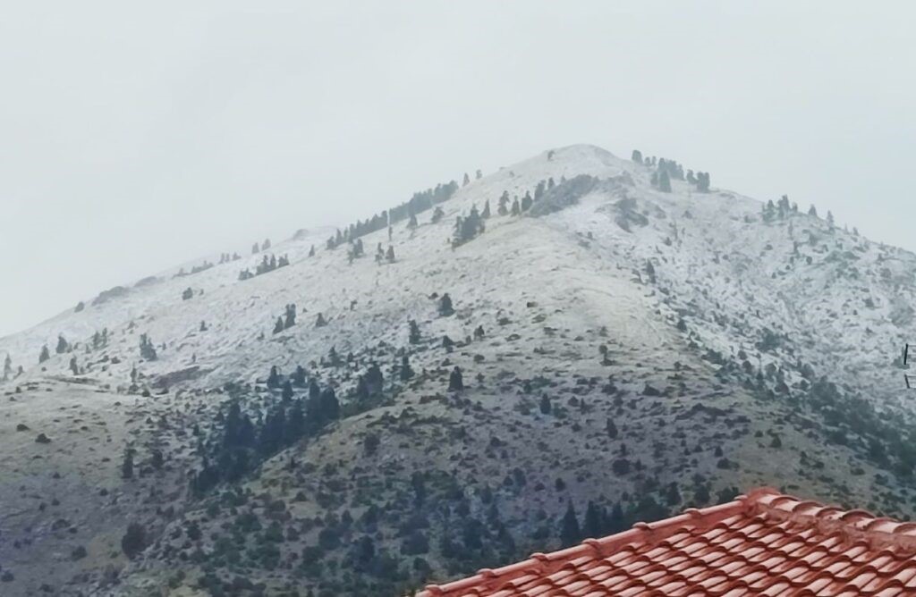 Έπεσε το πρώτο χιόνι στον Κίσσαβο